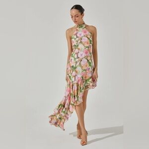 NWT Size M - ASTR The Label Asymmetrical Halter Floral Midi Dress